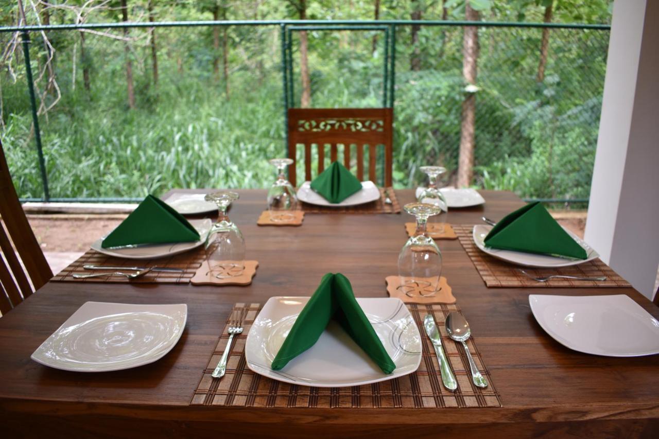 Forest Edge Safari Villa Udawalawe Bagian luar foto